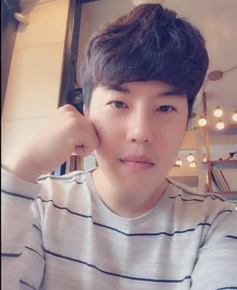 안녕하세요. 눈이랑 코랑 수술한 김우빈입니다.